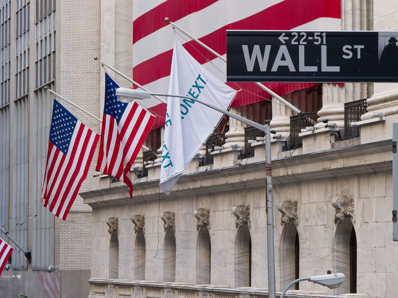 Marchés : Wall Street à un nouveau record, pétrole proche de 100 dollars après la prolongation de la trêve iranienne
